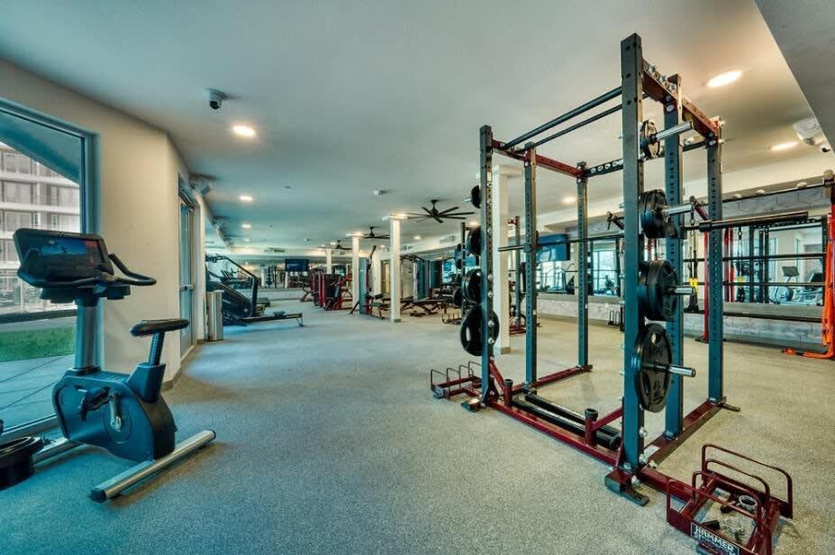Cozysuites Phx Roro Gym Pool Pets Parking #12 *